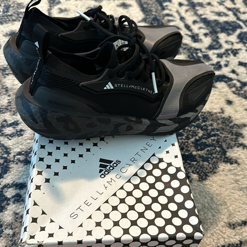 NWT Adidas Stella McCartney Ultraboost 23 - Picture 13 of 16